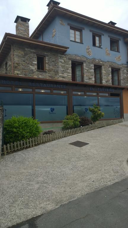 Hotel Rural El Torneiro Villayon Exterior photo